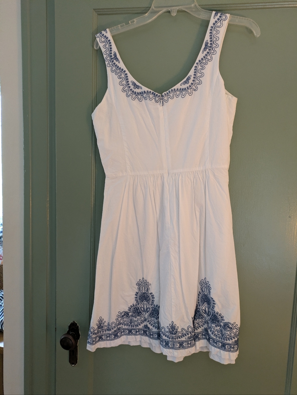 Vineyard Vines - White Sleeveless Dress With Blue Embroidery -6 - Picture 6 of 6
